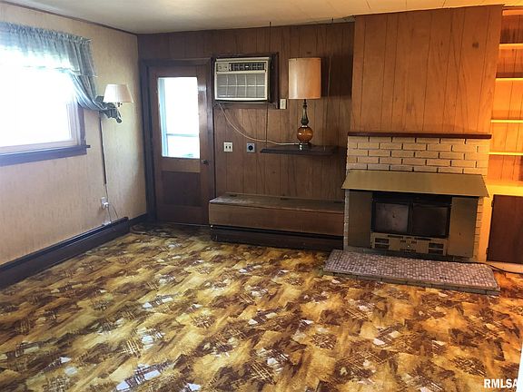 4th image of 705 W Avenue H