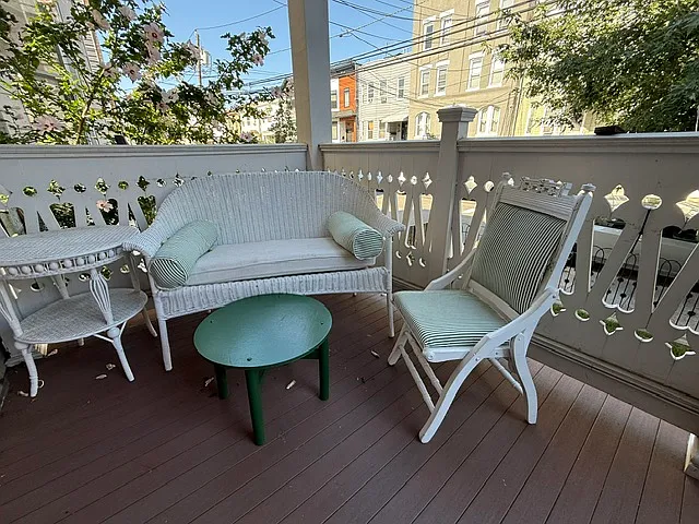 2 bed, 800 sqft, $2,450 — Photo 4