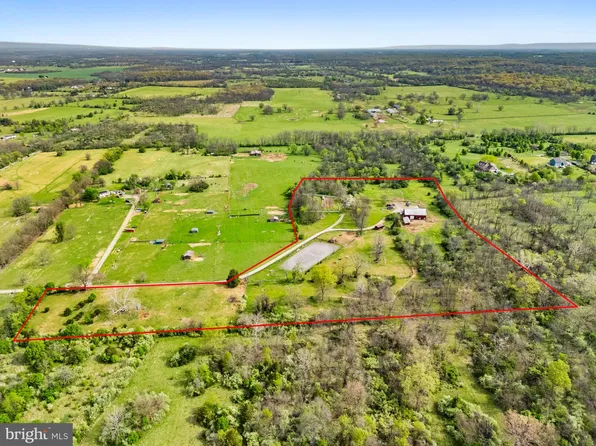 420 Russell Rd, Berryville, VA 22611
