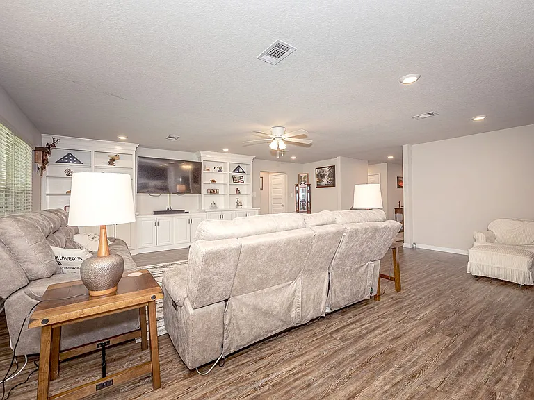 9125 Bellewood Dr — Photo 15