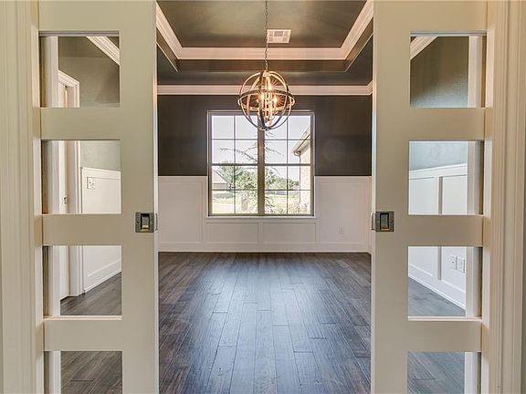 4th image of 4133 Carmina Dr