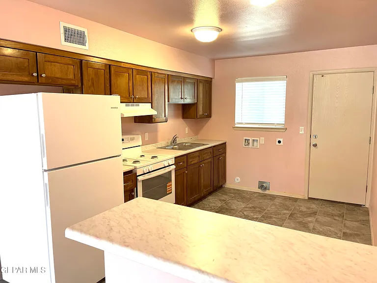 445 Gallagher St — Photo 7