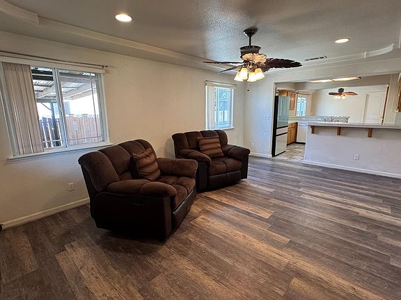 4th image of 13476 S Pear Ave