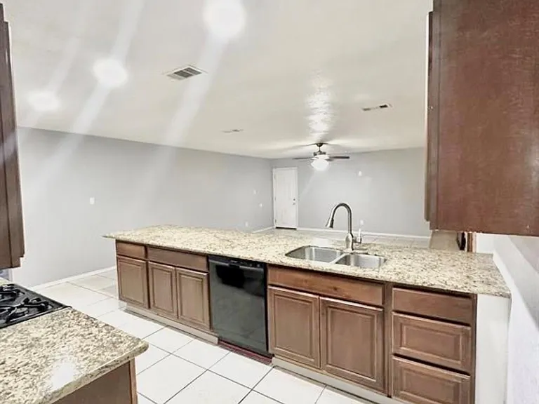 16110 White Star Dr — Photo 5