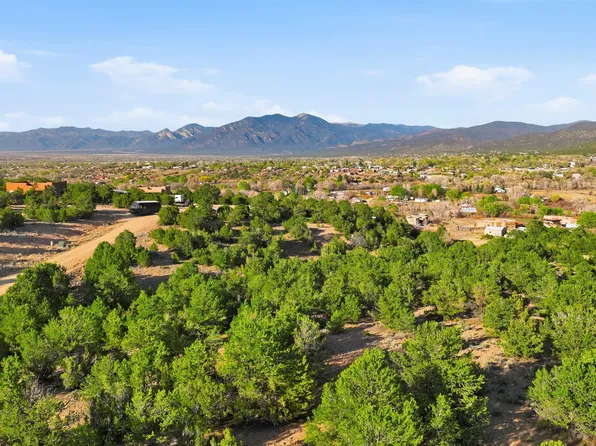 Tatanka Trl, Ranchos De Taos, NM 87557