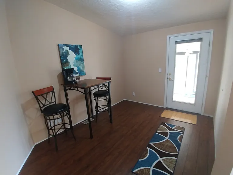 501 Tanglewood Dr — Photo 4