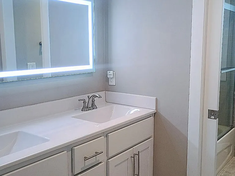 307 Charles St — Photo 11