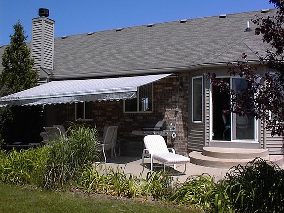 4th image of 9307 Mockingbird Ln