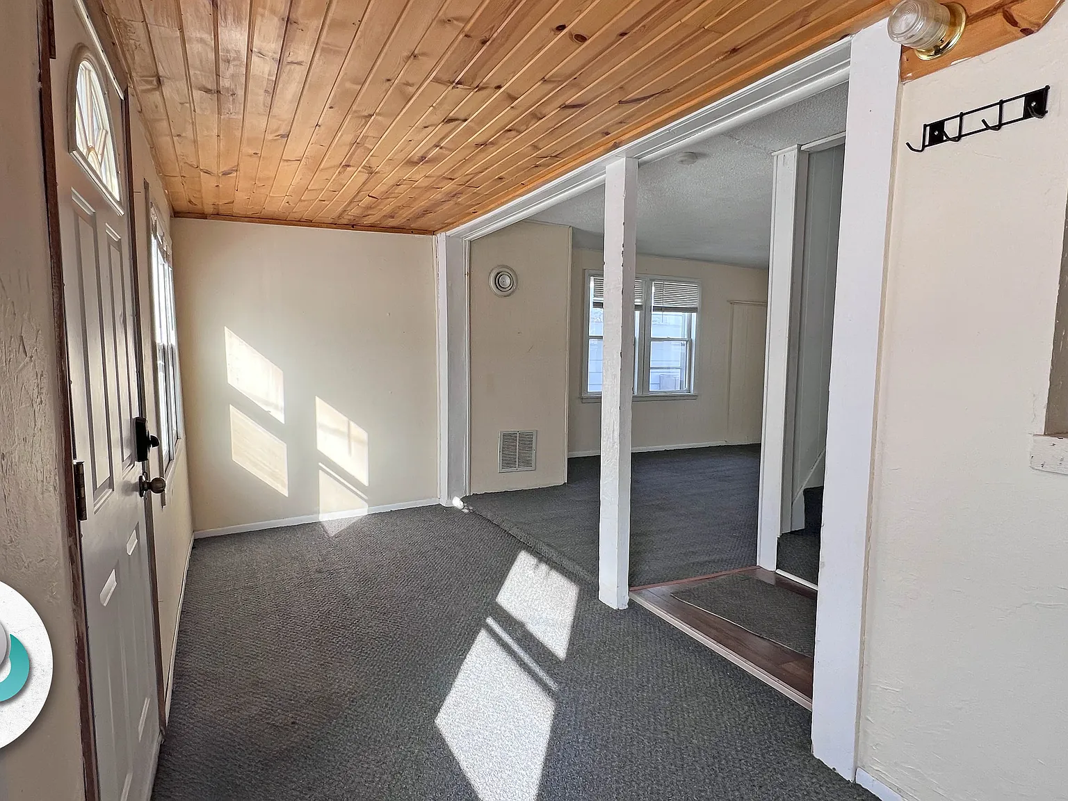 2 bed, 780 sqft, $700 — Photo 3