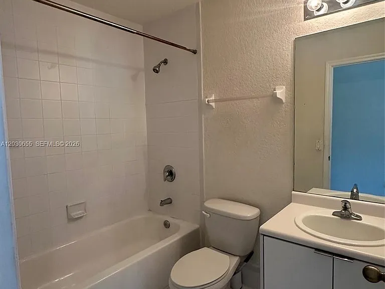 2330 SE 10th St #2330 — Photo 18