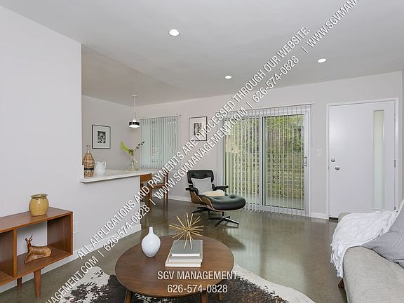 4th image of 789 E Villa St APT 3