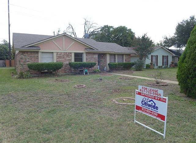 1st image of 3010 Hillsdale Ln