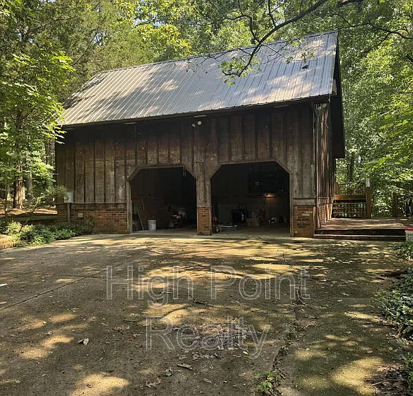 6201 Robin Ln NW — Photo 3