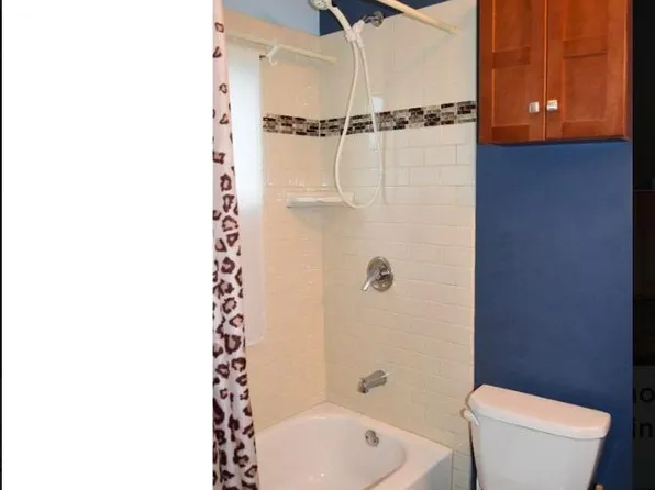 15 Gingerbush Rd, Levittown, PA 19057