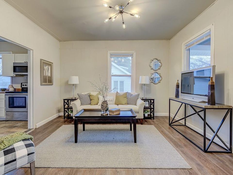 1st image of 8315 Flora Ave