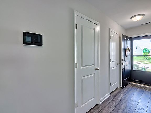 5th image of 518 Cricket Chirp Ln
