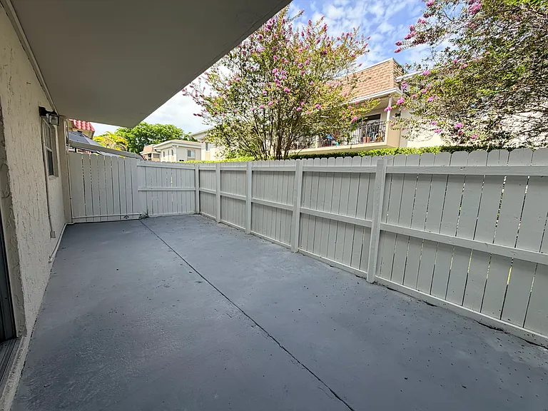 6711 N Kendall Dr #505 — Photo 9