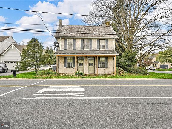 2nd image of 854 Centerville Rd