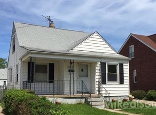 20469 Washtenaw St, Harper Woods, MI