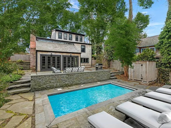 233 Madison St, Sag Harbor, NY 11963