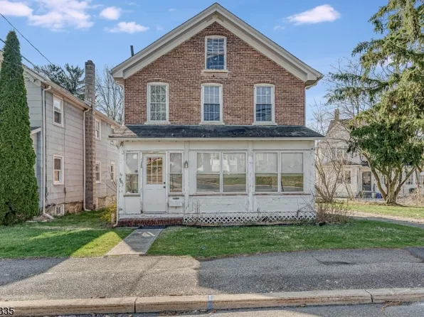 101 Madison St, Newton Town, NJ 07860