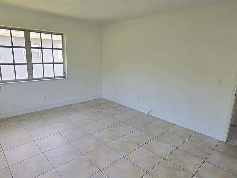 1431 S 14th Ave #217 — Photo 42