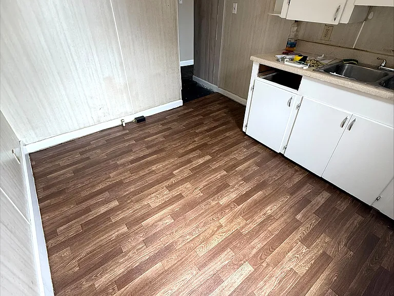 911 Camden Ave SW #2 — Photo 5