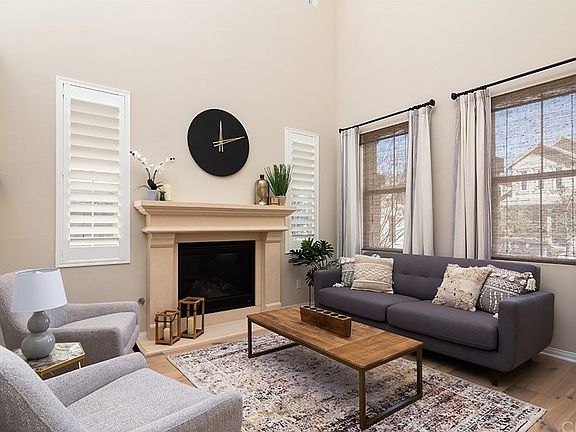 3rd image of 10 Farra St