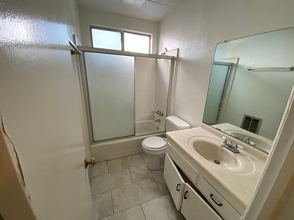 4th image of 11706 Mayfield Ave #2