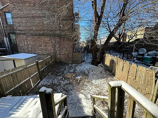 Rented by Premier Metro Realty Corp | media 22