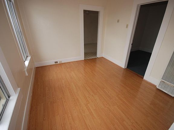4th image of 214 Aspen Ave #215