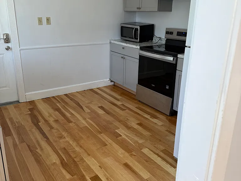 20-24 Devonshire St #2 — Photo 7