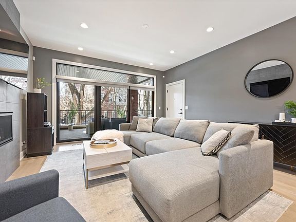 3rd image of 2165 N Claremont Ave #1S