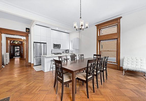 4th image of 251 W 138th St #1