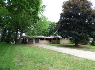 140 Mission Ln, Bloomington, MN 55420