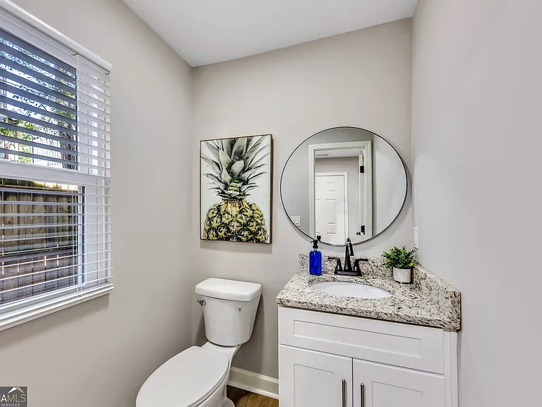 1018 Falling Valley Ct SE — Photo 10