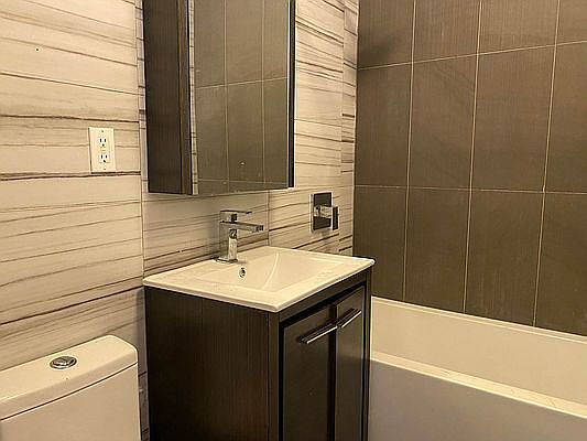 5th image of 102 E 116th St APT 3E