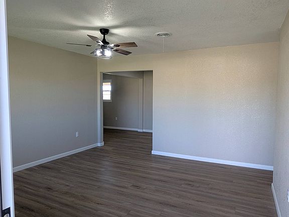 2nd image of 1110 Maple Ave