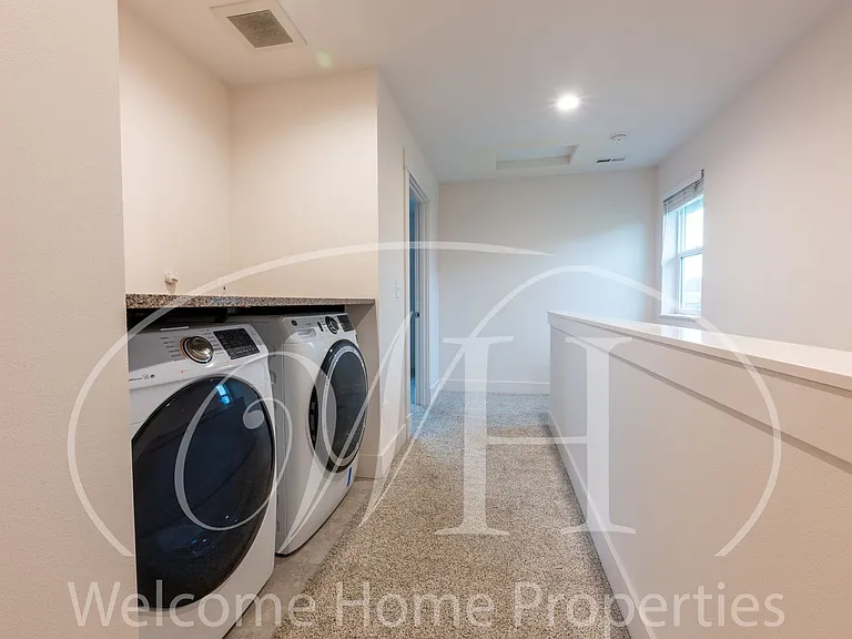 22 NE Hadley Way — Photo 31