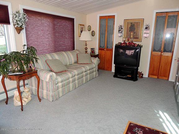 4th image of 184 Liberta Dr