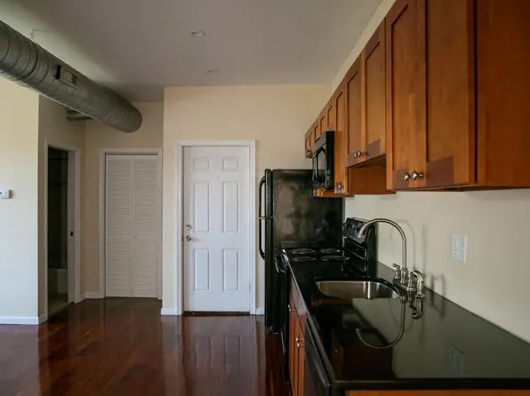 501 S 52nd St APT 3R, Philadelphia, PA 19143