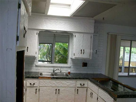 4th image of 4378 Sansedro St