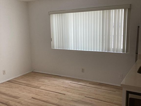 3rd image of 1914 Pacific Ave APT 1