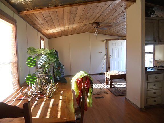 t & g ceiling laminate floor