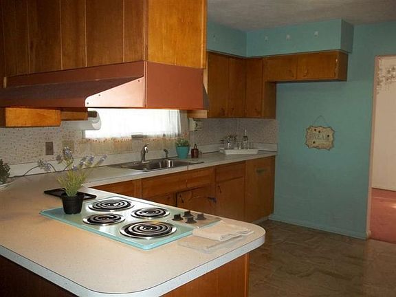 5th image of 2634 Marchmont Dr