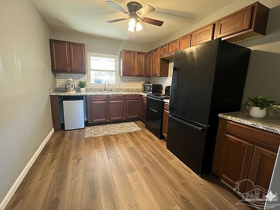 5th image of 35 Randolph Dr