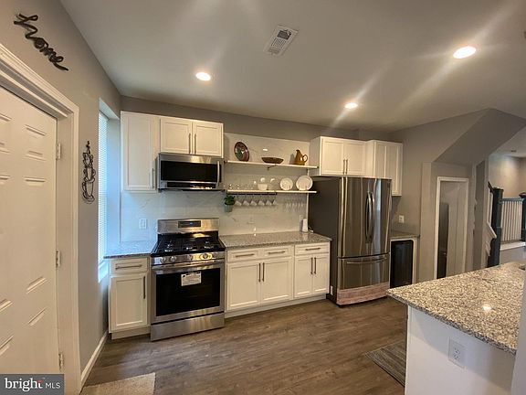 3rd image of 5009 Beaufort Ave