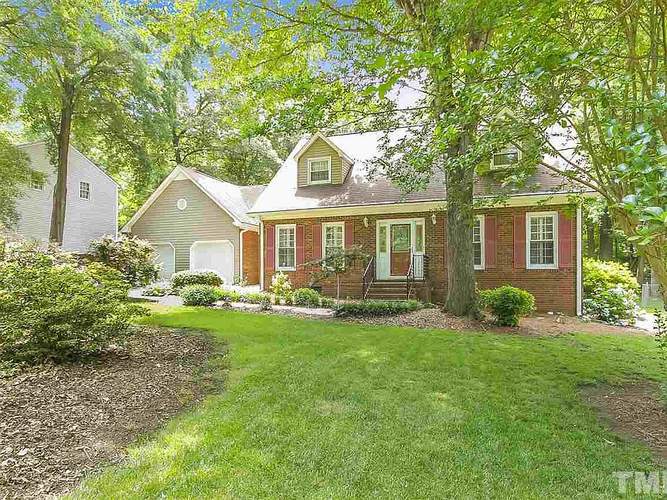 1st image of 407 Courtland Dr