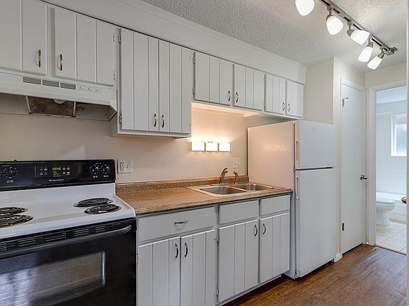 4th image of 1280 Clayton St #998640