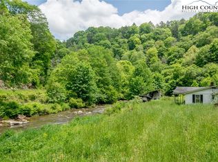 125 Ballou Rd, Creston, NC 28615